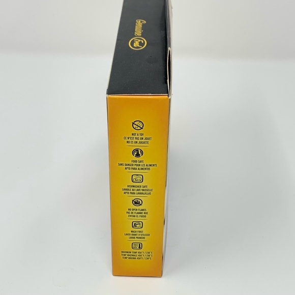 FRED Funny Side Up Egg Skull Crossbone Silicone Kitchen Home Cooking Sunny Mold - Picture 5 of 5